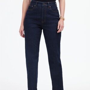 Madewell the petite curvy '90s straight jeans in norman wash